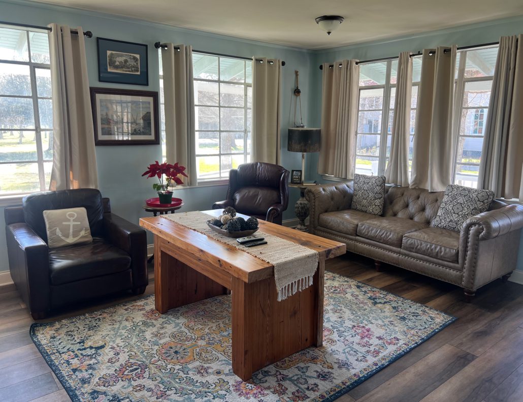 Woodland Plantation, Little House living area